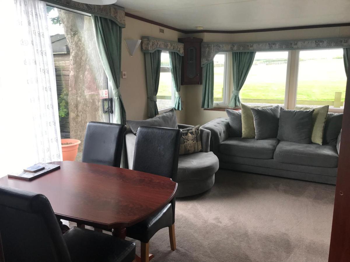 The Fox Inn, Roxby, Static Caravan Екстер'єр фото